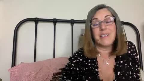 DDMolly online show from 04.09.26