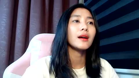 Snapshot of de_amore chatting on 09.30.25 Angel online show from 09.30.25