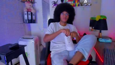 Snapshot of deamon_devil chatting on 11.06.25 deamon_devil online show from 11.06.25