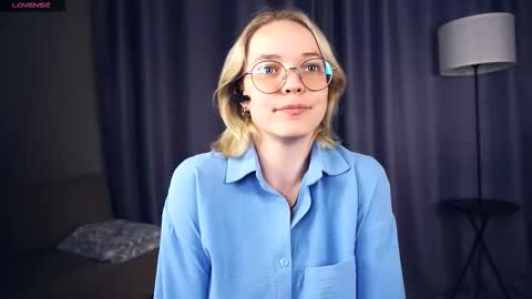 Charlie 18yo online show from 09.08.25