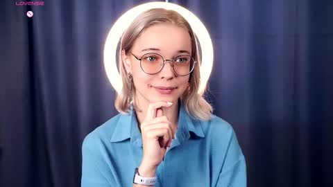 Charlie 18yo online show from 10.15.25