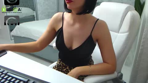 Elly online show from 10.09.25