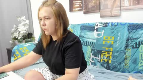 Holly online show from 06.03.26