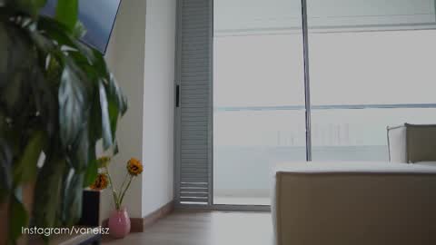 NINA   30OFF online show from 09.19.25