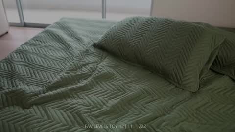 NINA   30OFF online show from 12.20.25