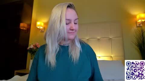 Debbie Mon Tue Fri Sun Sat GMT 3 1000am - 0400pm  online show from 10.11.25