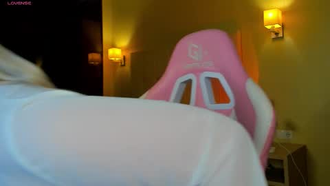 Snapshot of debbie_taylor chatting on 02.09.26 Debbie Mon Tue Fri Sun Sat GMT 3 1000am - 0400pm online show from 02.09.26