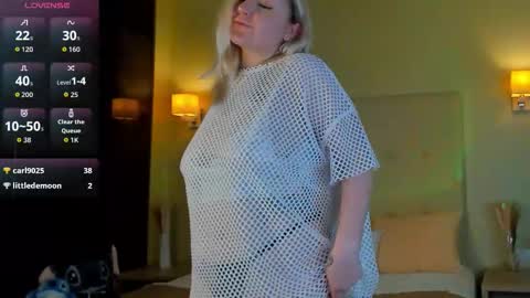 Snapshot of debbie_taylor chatting on 02.11.26 Debbie Mon Tue Fri Sun Sat GMT 3 1000am - 0400pm online show from 02.11.26