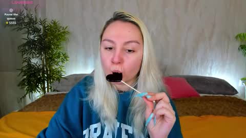 Snapshot of debbie_taylor chatting on 02.13.26 Debbie Mon Tue Fri Sun Sat GMT 3 1000am - 0400pm online show from 02.13.26