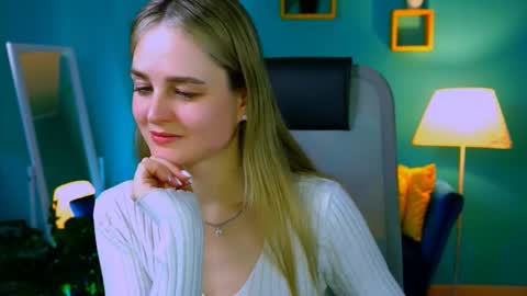 Snapshot of deboralarson chatting on 03.09.25 Debora online show from 03.09.25