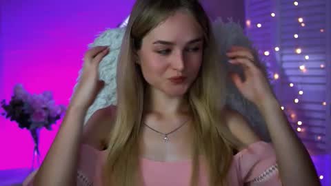 Snapshot of deboralarson chatting on 09.17.25 Debora online show from 09.17.25