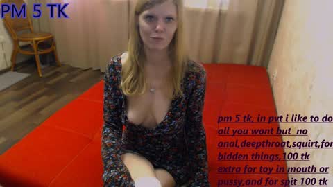Snapshot of decentwhore chatting on 02.06.25 Amy online show from 02.06.25