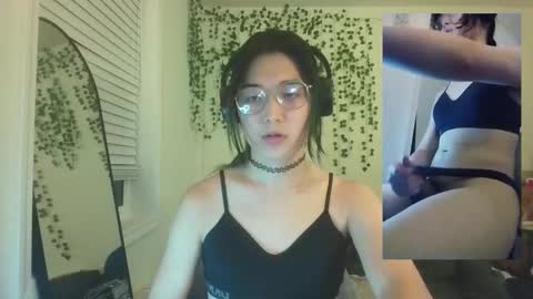 deciduousdoll online show from 09.29.25