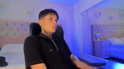 declan_fox online show from 10.19.25