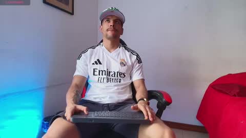 Santiago online show from 02.04.26