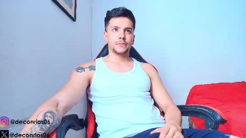 Snapshot of deconrios chatting on 06.28.26 Santiago online show from 06.28.26
