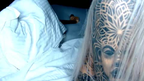   Tikhomirov old usersname    Instagram- tikhomirovandreea17 Twitter DeeaOfficial17  online show from 12.10.24