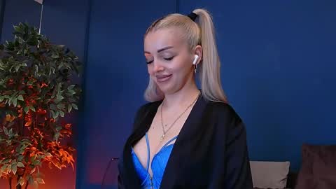 DeeaVIP online show from 04.17.26