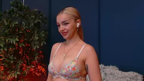 DeeaVIP online show from 05.02.26
