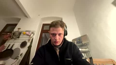 Snapshot of deep_long_vibes chatting on 12.15.24 deep_long_vibes online show from 12.15.24