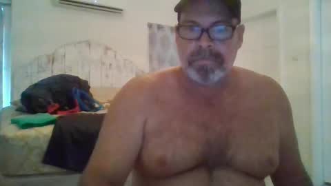 Snapshot of deepdiveme chatting on 10.01.25 deepdiveme online show from 10.01.25