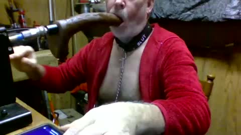Snapshot of deepthroat227 chatting on 12.31.24 Deepthroat My Big Dildos online show from 12.31.24