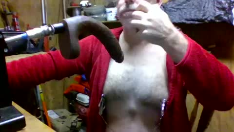 Snapshot of deepthroat227 chatting on 01.07.25 Deepthroat My Big Dildos online show from 01.07.25