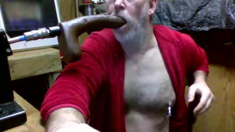 Snapshot of deepthroat227 chatting on 01.13.25 Deepthroat My Big Dildos online show from 01.13.25