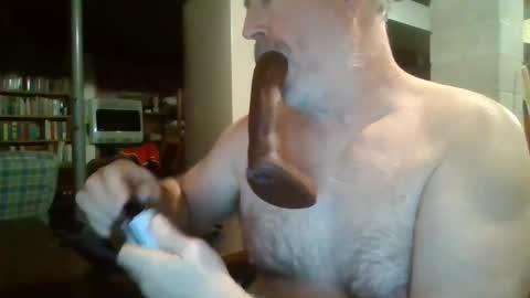 Snapshot of deepthroat227 chatting on 02.10.25 Deepthroat My Big Dildos online show from 02.10.25