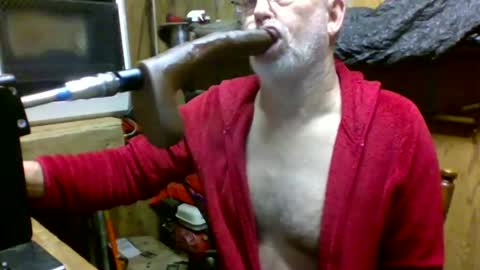 Snapshot of deepthroat227 chatting on 02.16.25 Deepthroat My Big Dildos online show from 02.16.25