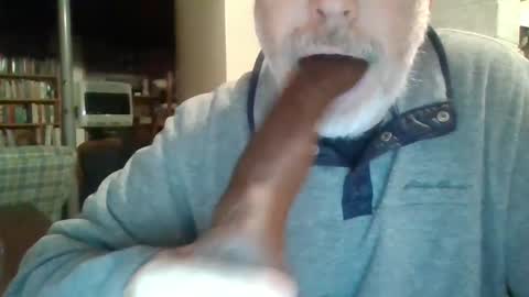 Snapshot of deepthroat227 chatting on 02.21.25 Deepthroat My Big Dildos online show from 02.21.25