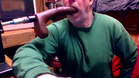 Snapshot of deepthroat227 chatting on 02.25.25 Deepthroat My Big Dildos online show from 02.25.25