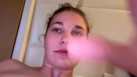 deepthroatqueen33 online show from 11.19.25