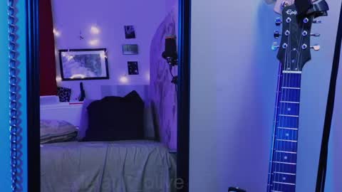 Olive Oakley online show from 01.02.25