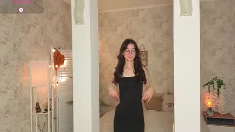 Snapshot of defeded_lovee chatting on 10.11.25 Amy online show from 10.11.25