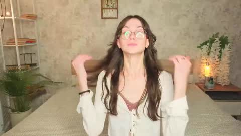 Snapshot of defeded_lovee chatting on 10.12.25 Amy online show from 10.12.25