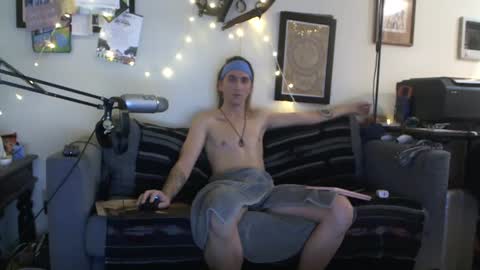 definatelyvegan online show from 10.04.25