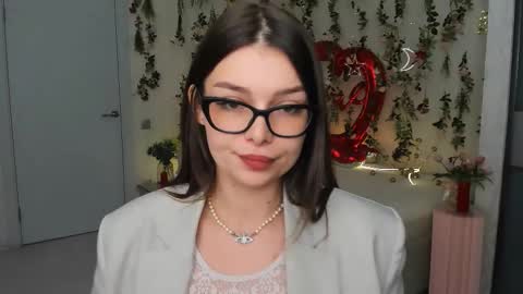 Snapshot of degreeofsincerity chatting on 02.25.26 DegreeOfSincerity online show from 02.25.26