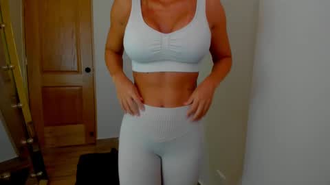 Snapshot of deisy_madrid chatting on 01.20.25 deisymadrid online show from 01.20.25