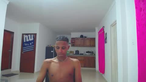 Snapshot of deivis_666 chatting on 10.25.25 Deivis online show from 10.25.25