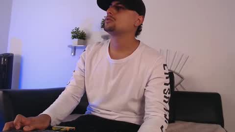 Snapshot of deivy_gram chatting on 10.24.25  DEIVY  online show from 10.24.25