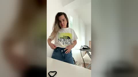 deliadelicious online show from 04.13.26