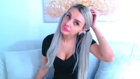 Snapshot of deliciaalove chatting on 03.03.25 deliciaalove online show from 03.03.25