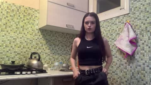 Snapshot of deliciastombaugh chatting on 04.10.26 Kiki online show from 04.10.26