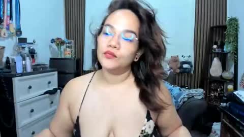 delightfulcurvy online show from 03.06.26