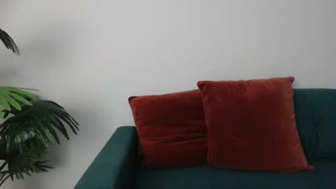 delilah_sweet online show from 02.13.25