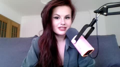 dellacrush_ online show from 03.09.25
