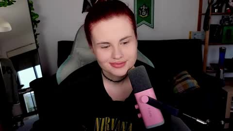 dellacrush_ online show from 11.14.25