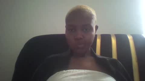 dellarine517299 online show from 12.01.25