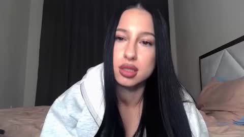 delly_love online show from 10.05.25